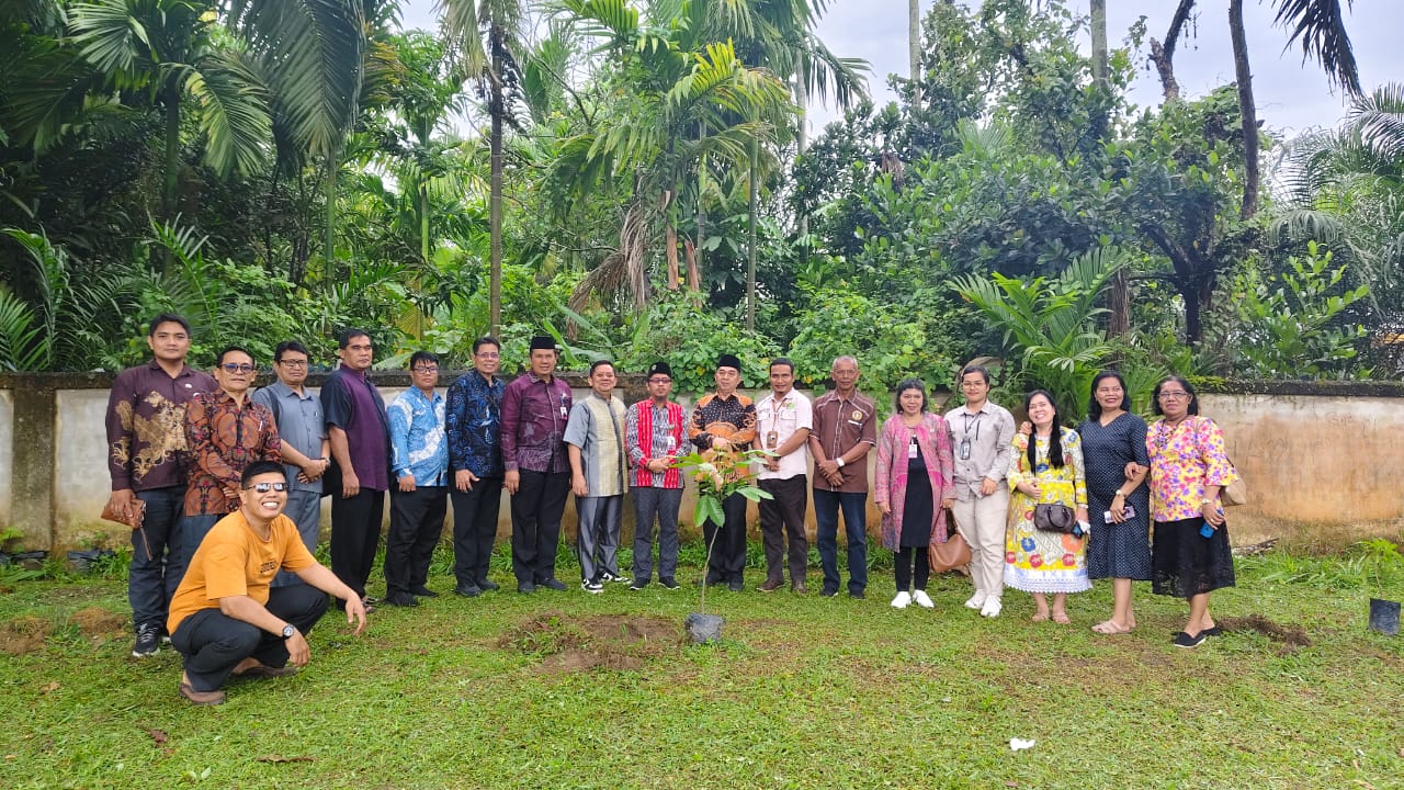 Dokumentasi kegiatan Gerakan Bersih Masjid Kemenag Siak