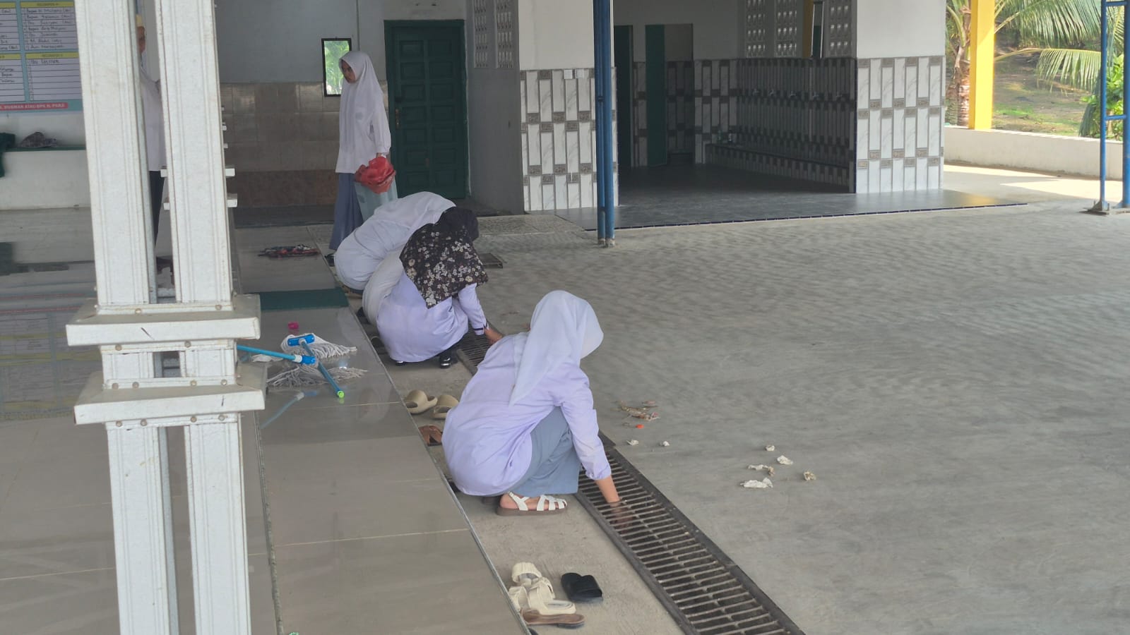 Dokumentasi kegiatan GERAK BERSIH-BERSIH MASJID DI MASJID NURUL HUDA KECAMATAN KERINCI KANAN