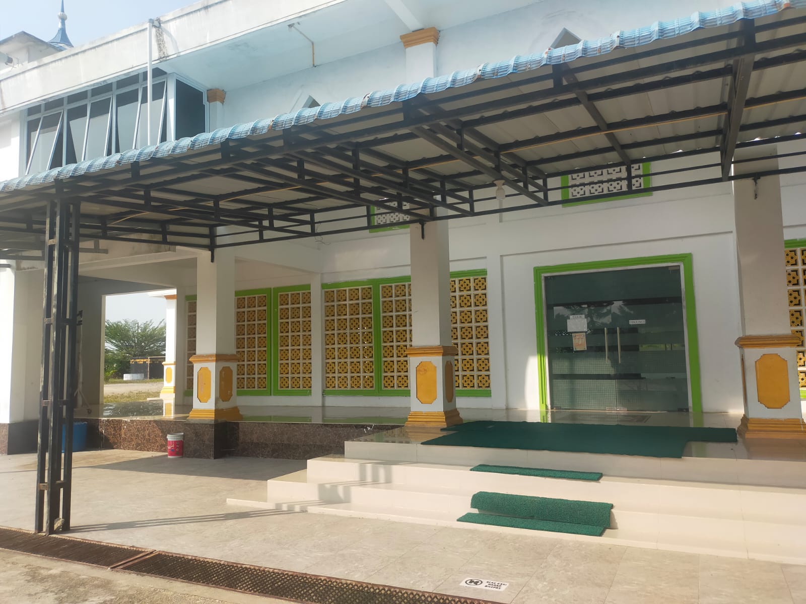 Dokumentasi kegiatan Gerakan Bersih-Bersih Masjid di Masjid Al Hidayah Pada Pondok Pesantren Tahfidz Nur Hidayah