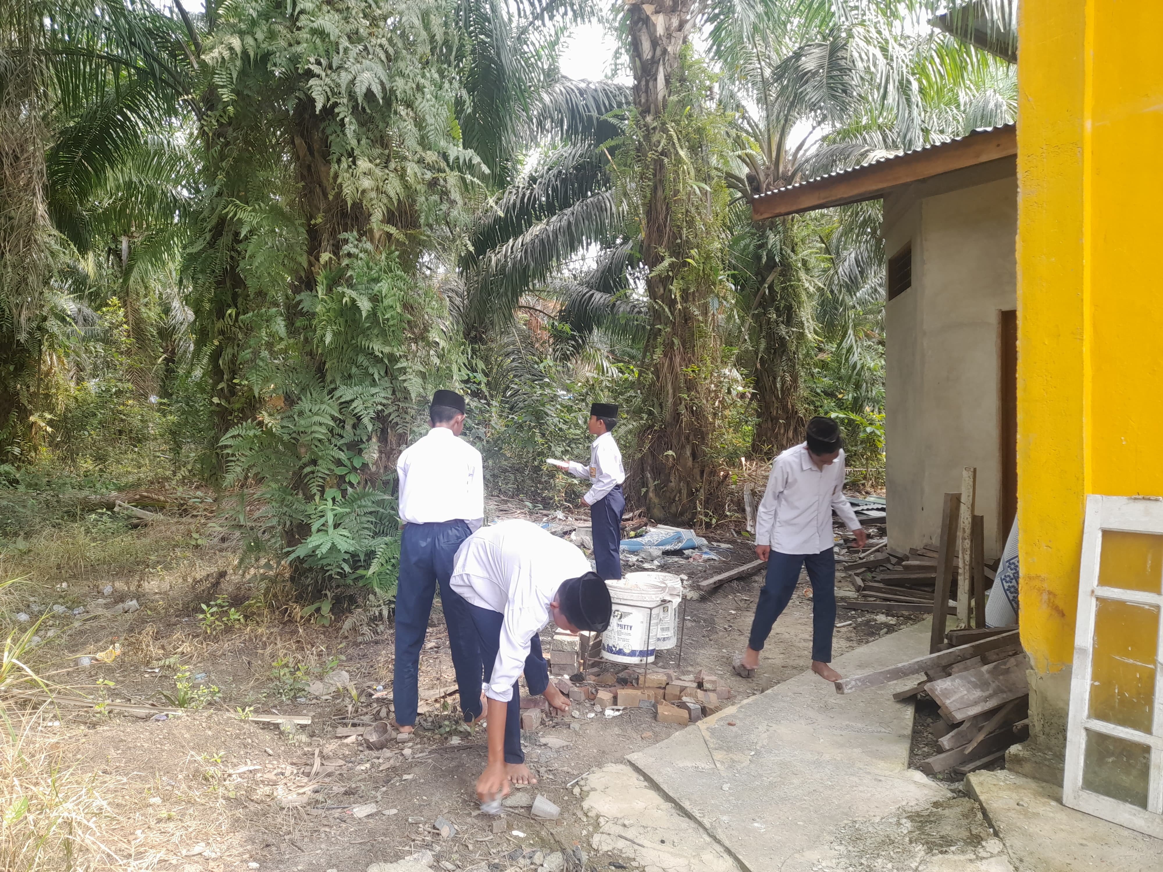 Dokumentasi kegiatan GEBERMAS AL - MUSTAQIM SUNGAI RAWA