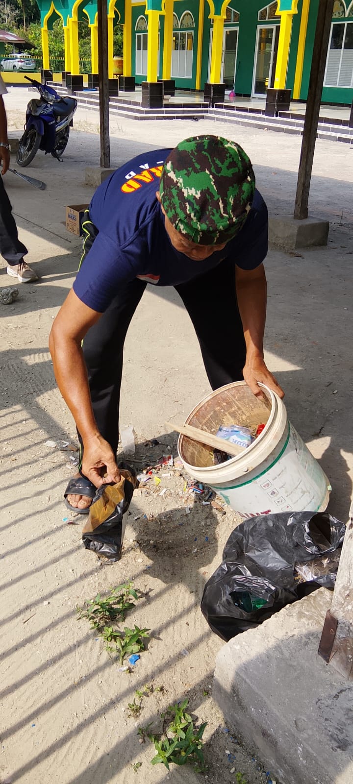 Dokumentasi kegiatan GEBER MAS DALAM RANGKA HUT RI KE-81 DI MASJID ASY-SYUHADA' TAMBAK REJO KEC.MEMPURA KAB.SIAK