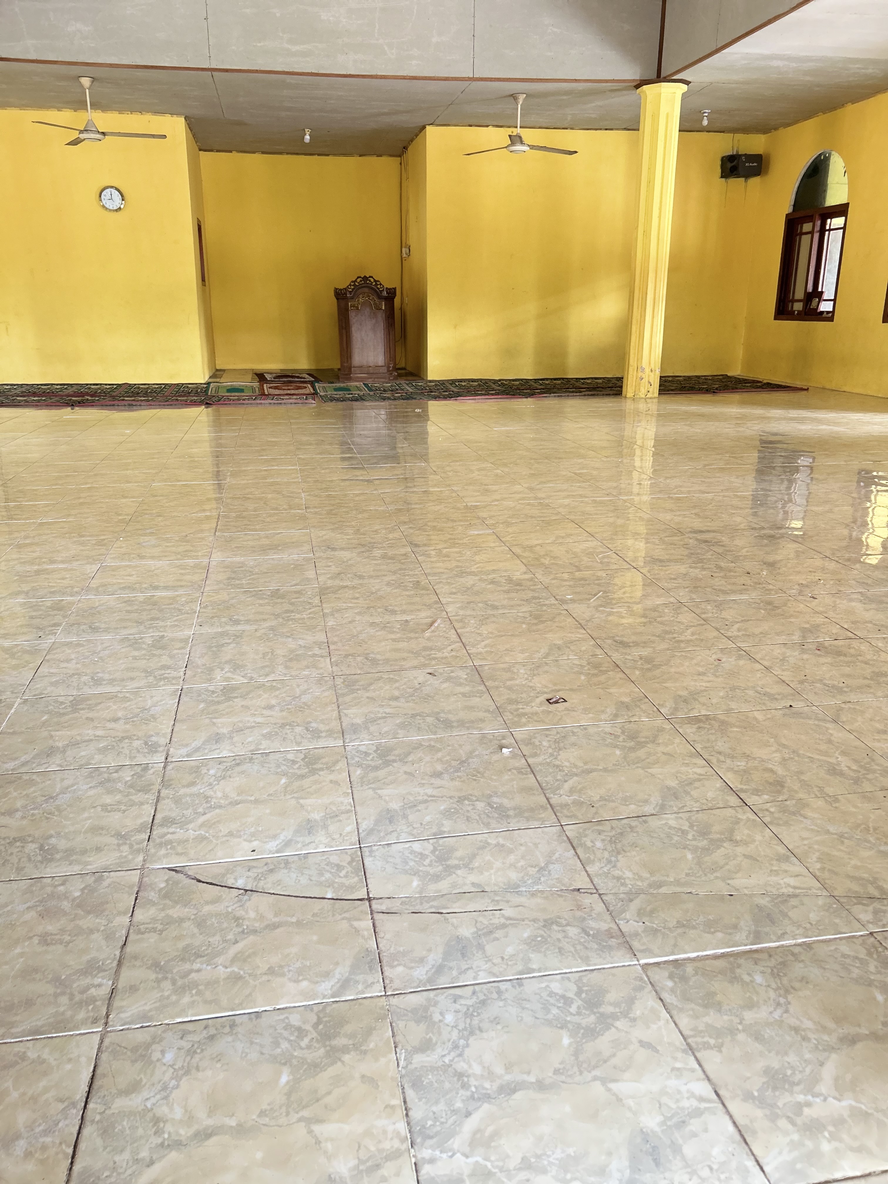 Dokumentasi kegiatan Gerakan Bersih-bersih masjid di Masjid Al-Falah Jatibaru