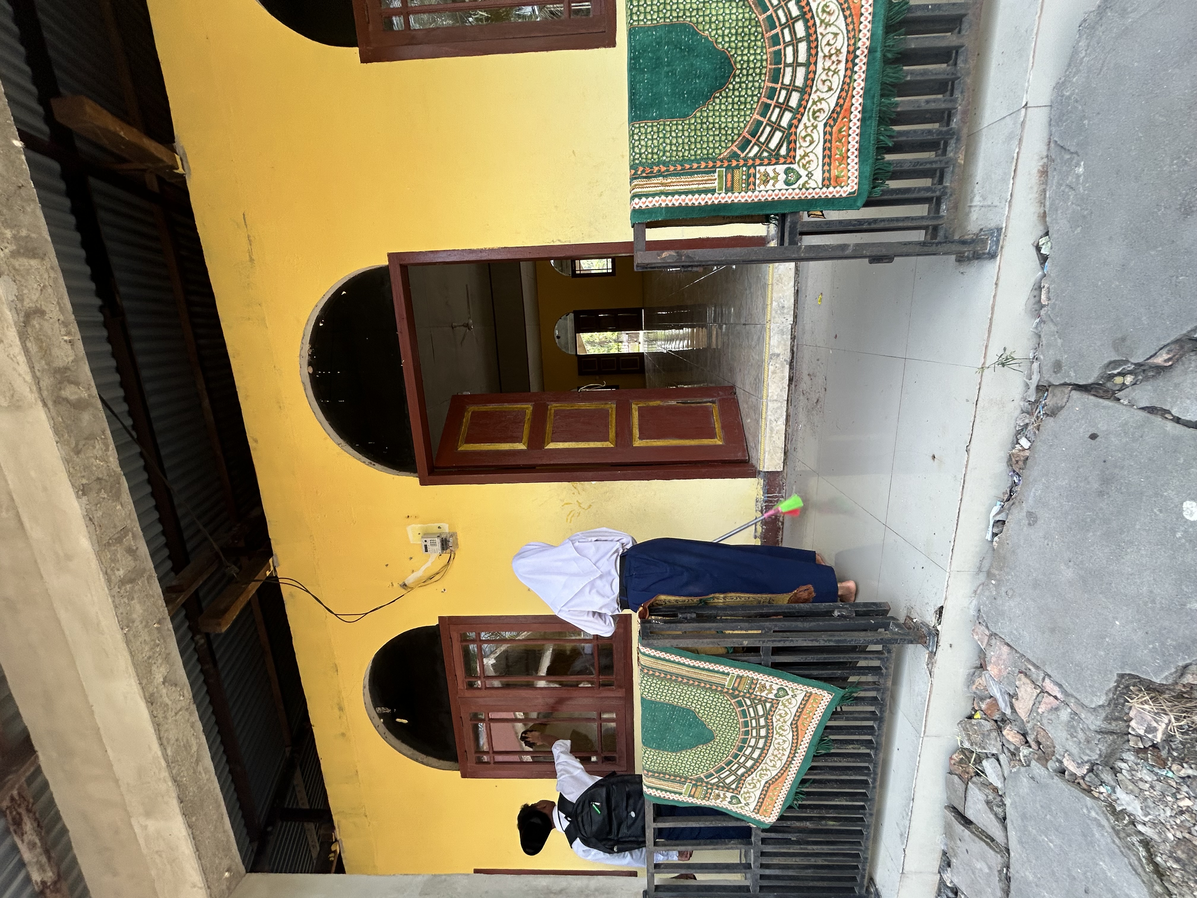 Dokumentasi kegiatan Gerakan Bersih-bersih masjid di Masjid Al-Falah Jatibaru