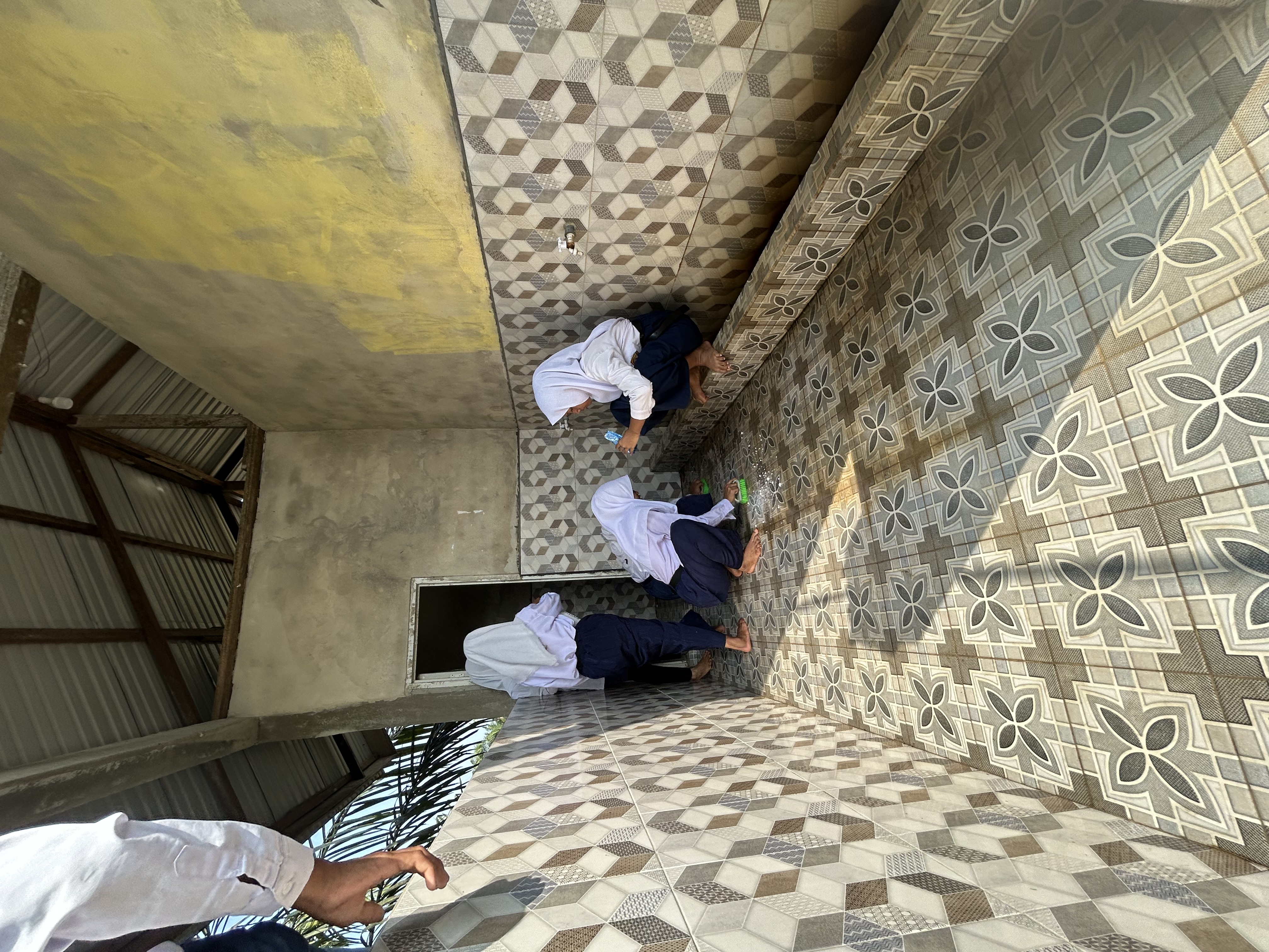 Dokumentasi kegiatan Gerakan Bersih-bersih masjid di Masjid Al-Falah Jatibaru