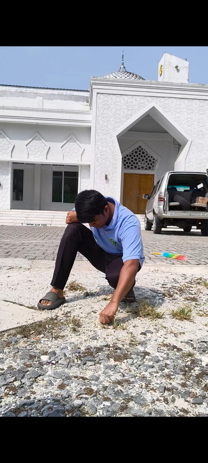Dokumentasi kegiatan GEBER MASJID (Gerakan Bersih-Bersih Masjid) di Masjid Sabilul Jannah Batin Ahmad dang Kecamatan Kerinci Kanan