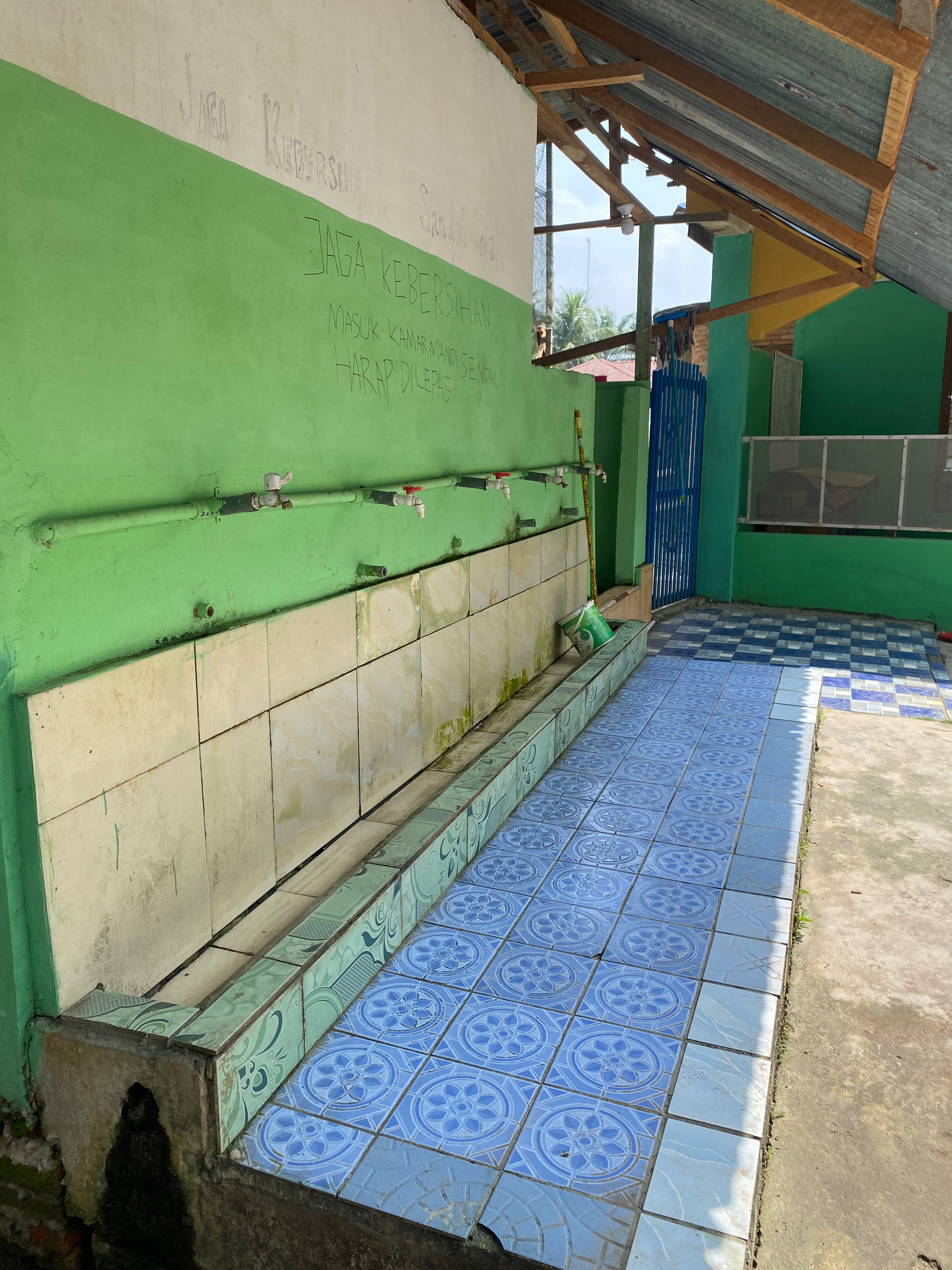 Dokumentasi kegiatan GEBER MAS bersama guru dan siswa MIS AL FURQAN