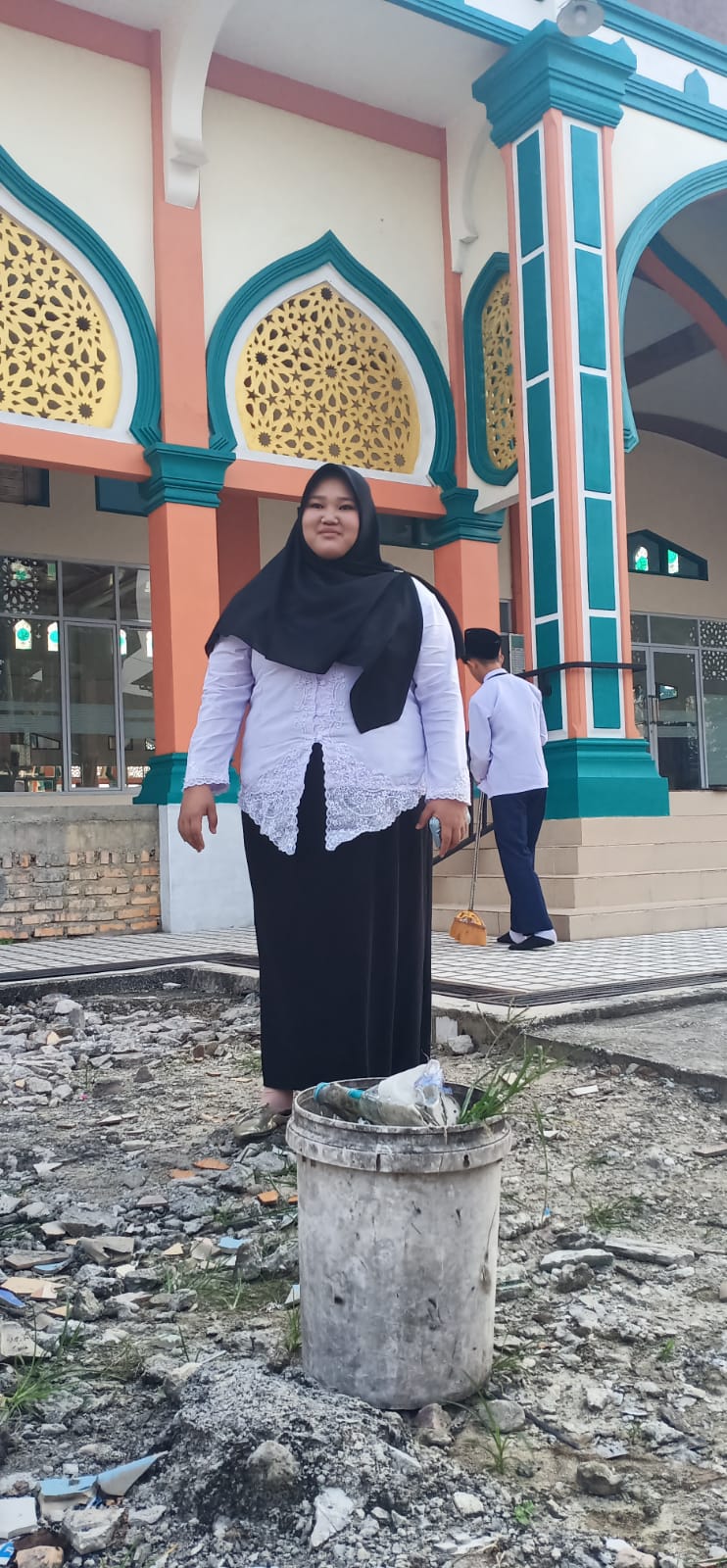Dokumentasi kegiatan Gerakan bersih-bersih masjid di masjid Al Muhajirin