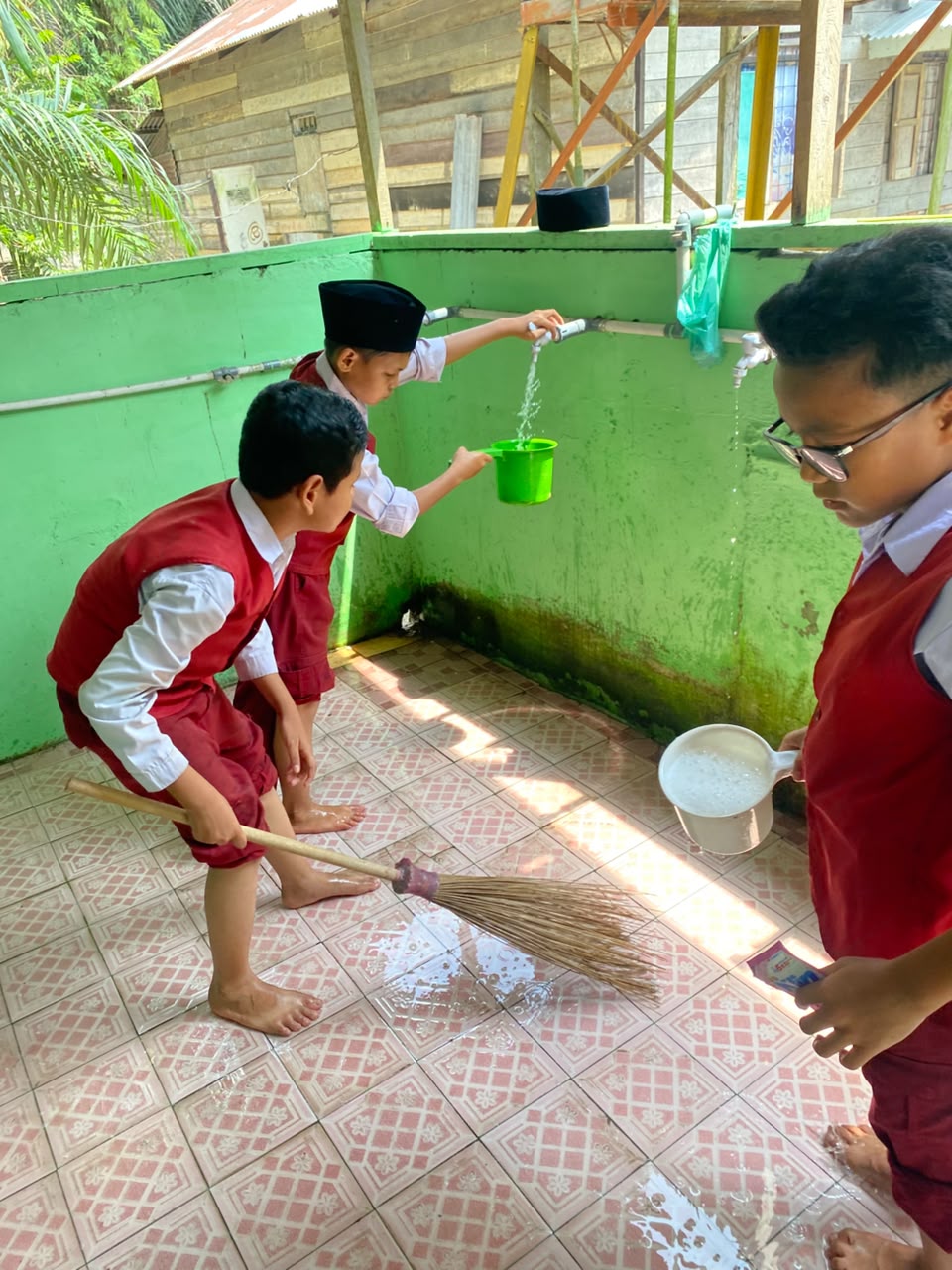 Dokumentasi kegiatan GEBER MAS BERSAMA GURU DAN SISWA MIS ALFURQAN DAN PENYULUH AGAMA KECAMATAN KANDIS