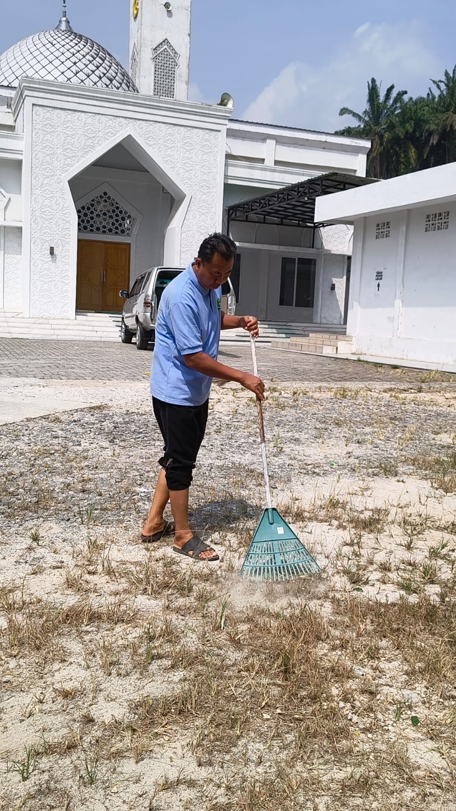 Dokumentasi kegiatan GEBER MASJID DI MASJID DARUL ULUM, BUKIT AGUNG, KERINCI KANAN, SIAK