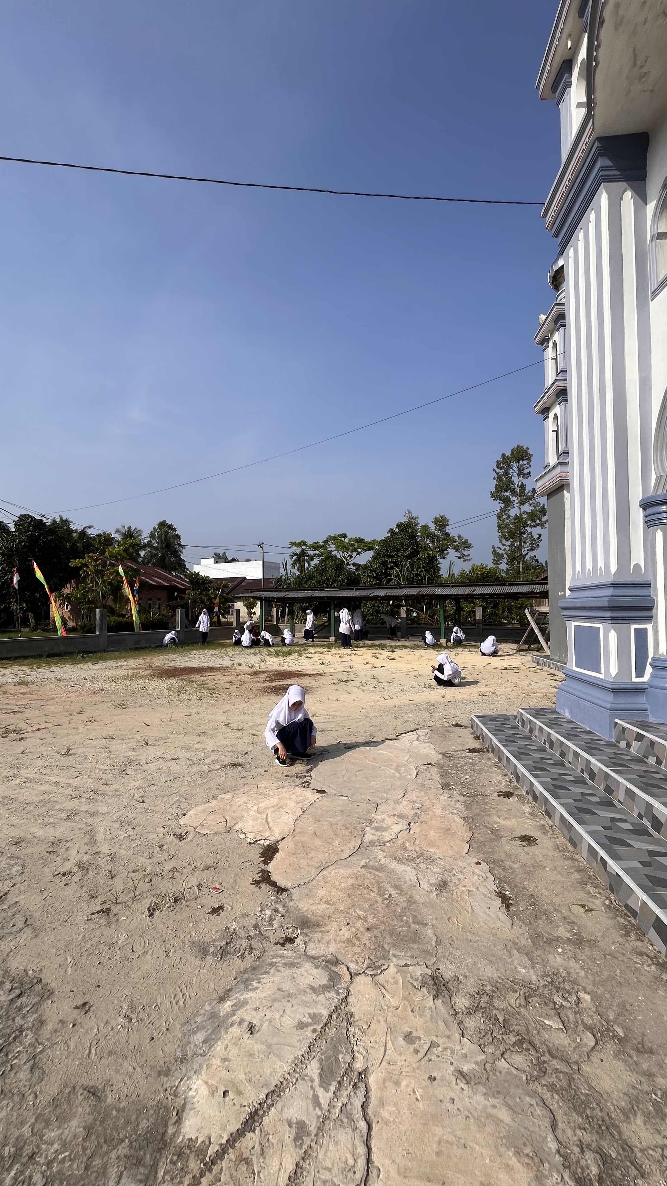 Dokumentasi kegiatan Gerakan Bersih-Bersih Masjid di Masjid Abdurrahim